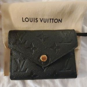 Louis Vuitton victorine wallet